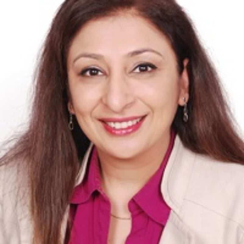 Priya Almelkar Headshot